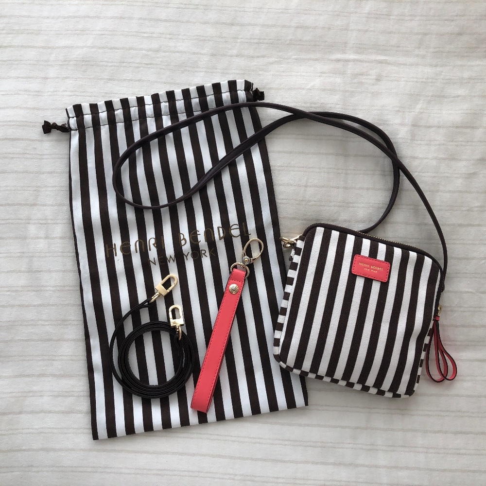 Henri Bendel crossbody / wristlet / pouch - like new!